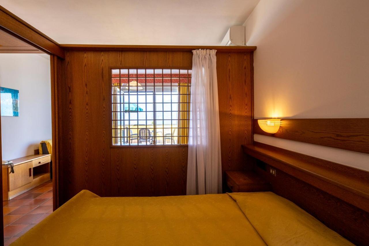 Castelli Aparthotel 2*